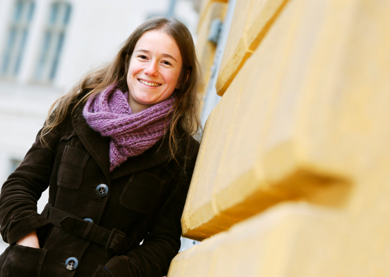 Longer title that breakes into to lines and lines